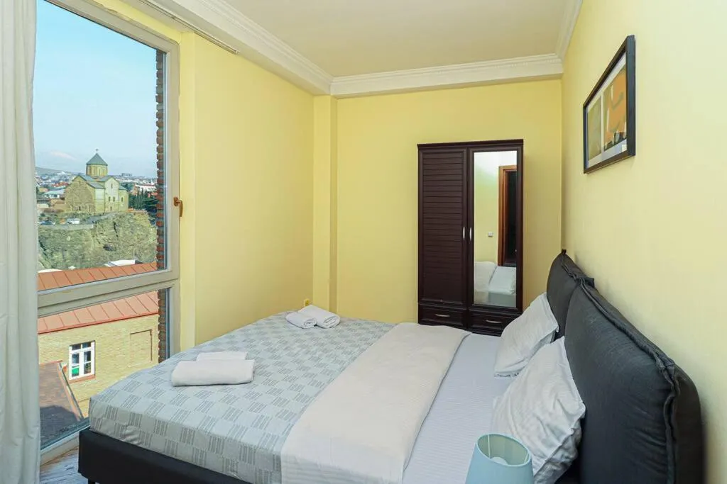 Image 5 of 1BR Apart In Abanotubani w views-By Wehost