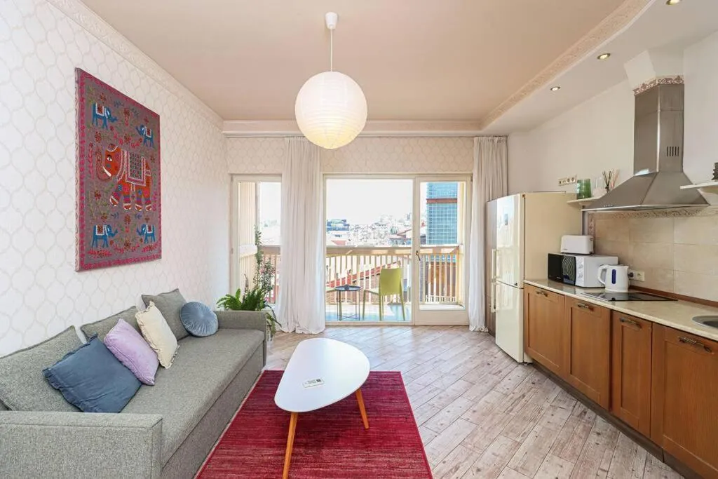 Image 3 of 1BR Apart In Abanotubani w views-By Wehost