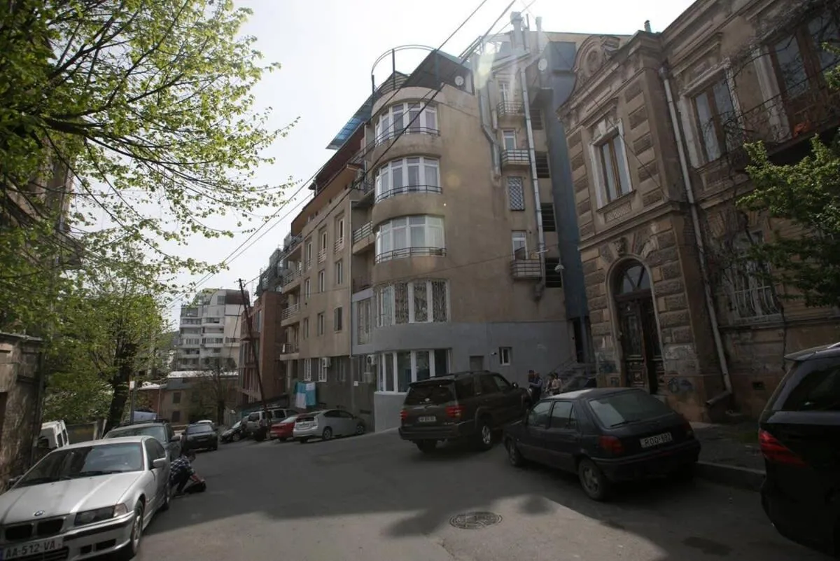 Image 5 of 1BR apartment with balcony on Mtatsminda