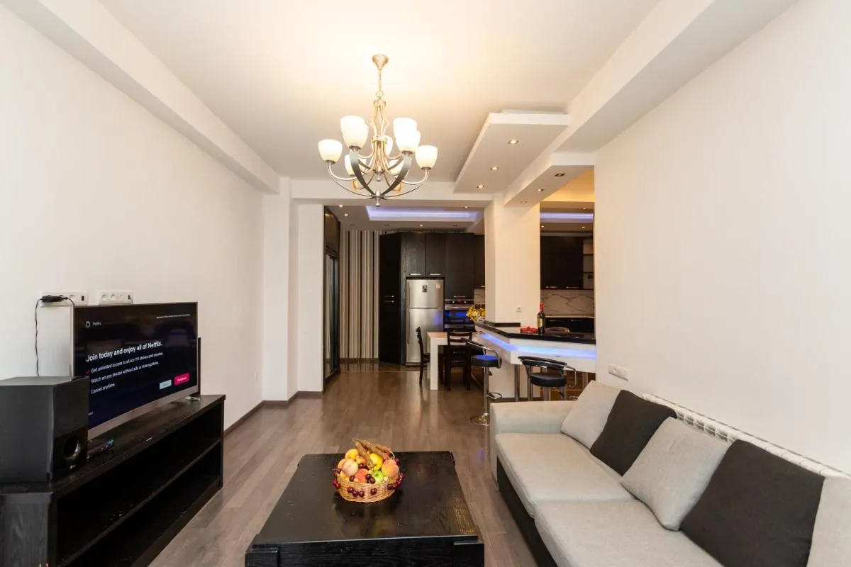 Image 3 of 2BR, 2BA Apartment in the City Hub