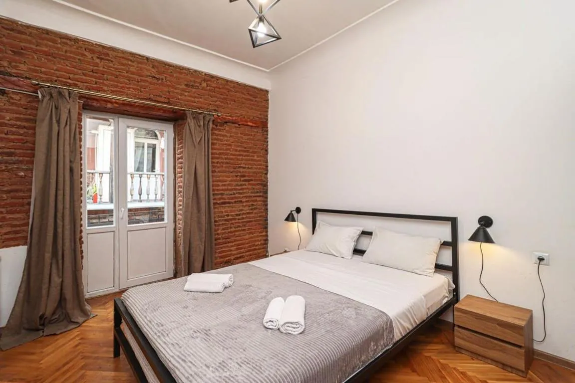 Image of 2BR Apartment behind the Opera House- By Wehost