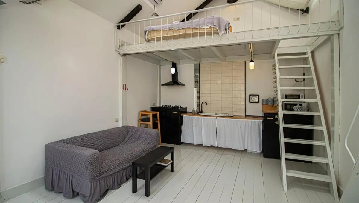 Image 6 of 2BR Mezzanine style apartment w Patio