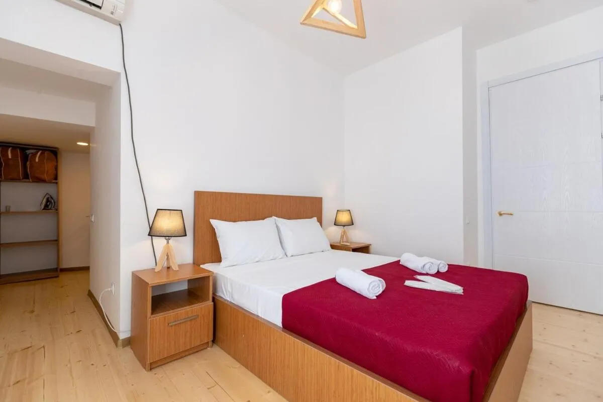 Image 6 of 2 Bedroom Apartment behind Opera House