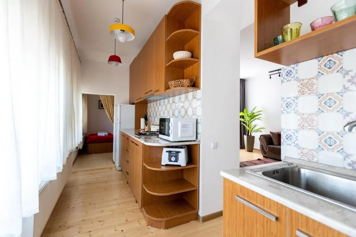 Image 3 of 2 Bedroom Apartment behind Opera House