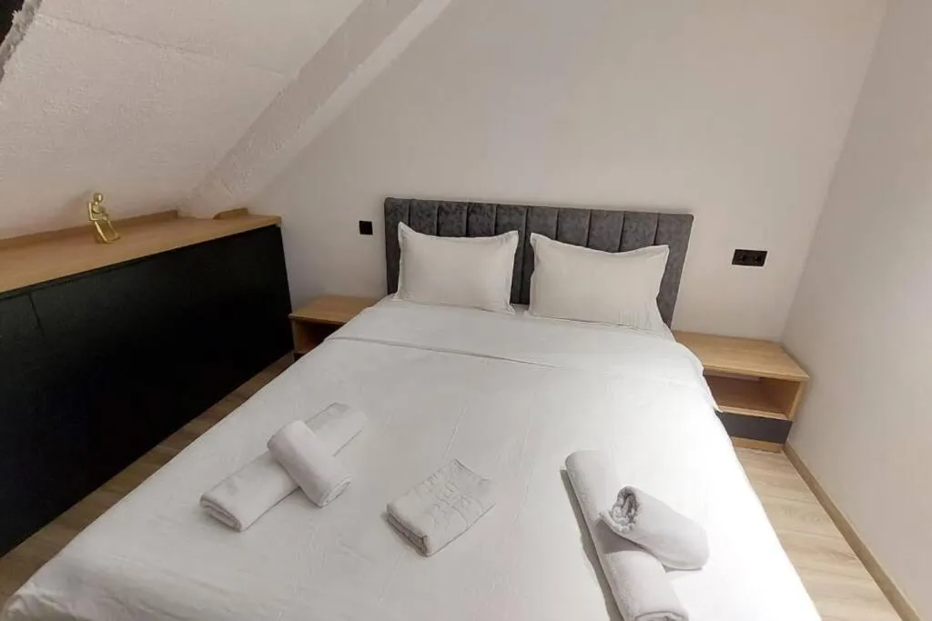Image 1 of 2apart 1BR Avlabar super