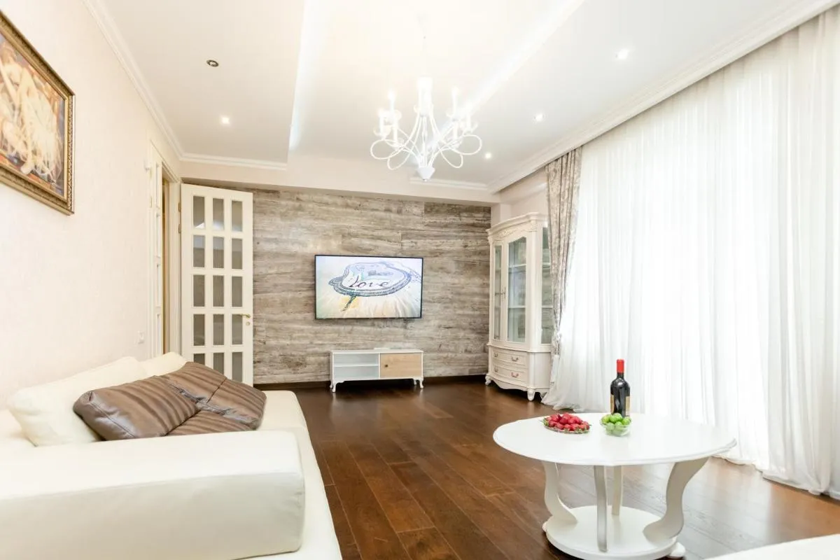 Image 1 of 3BD-2BTH apartment in Tbilisi city center