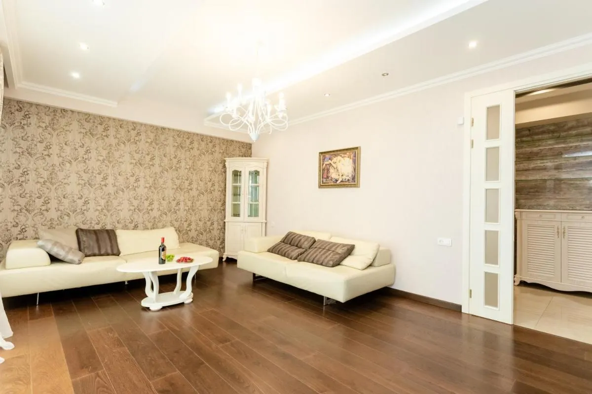 Image 2 of 3BD-2BTH apartment in Tbilisi city center