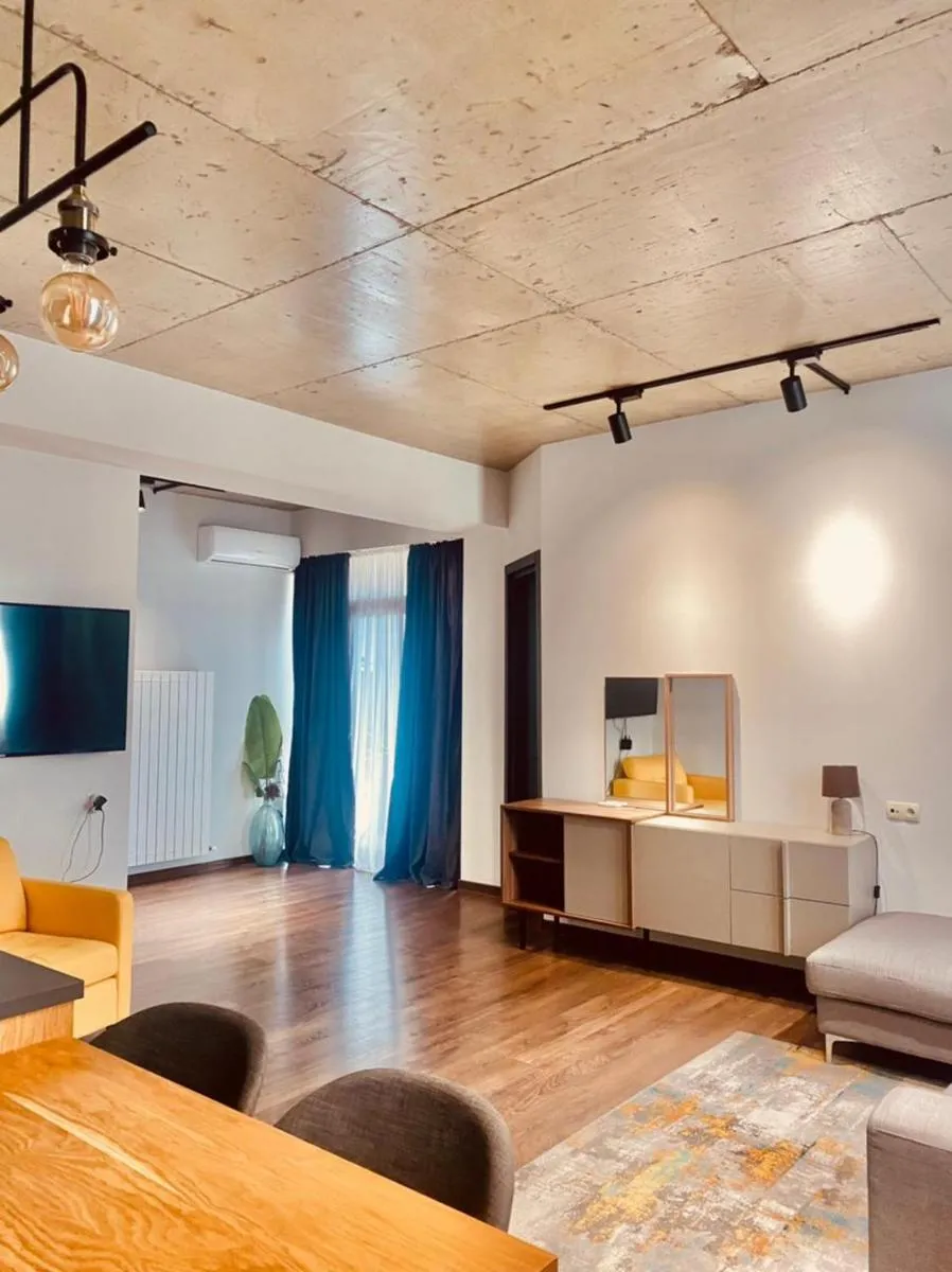 Image 4 of APARTMENT SIXTEEN
