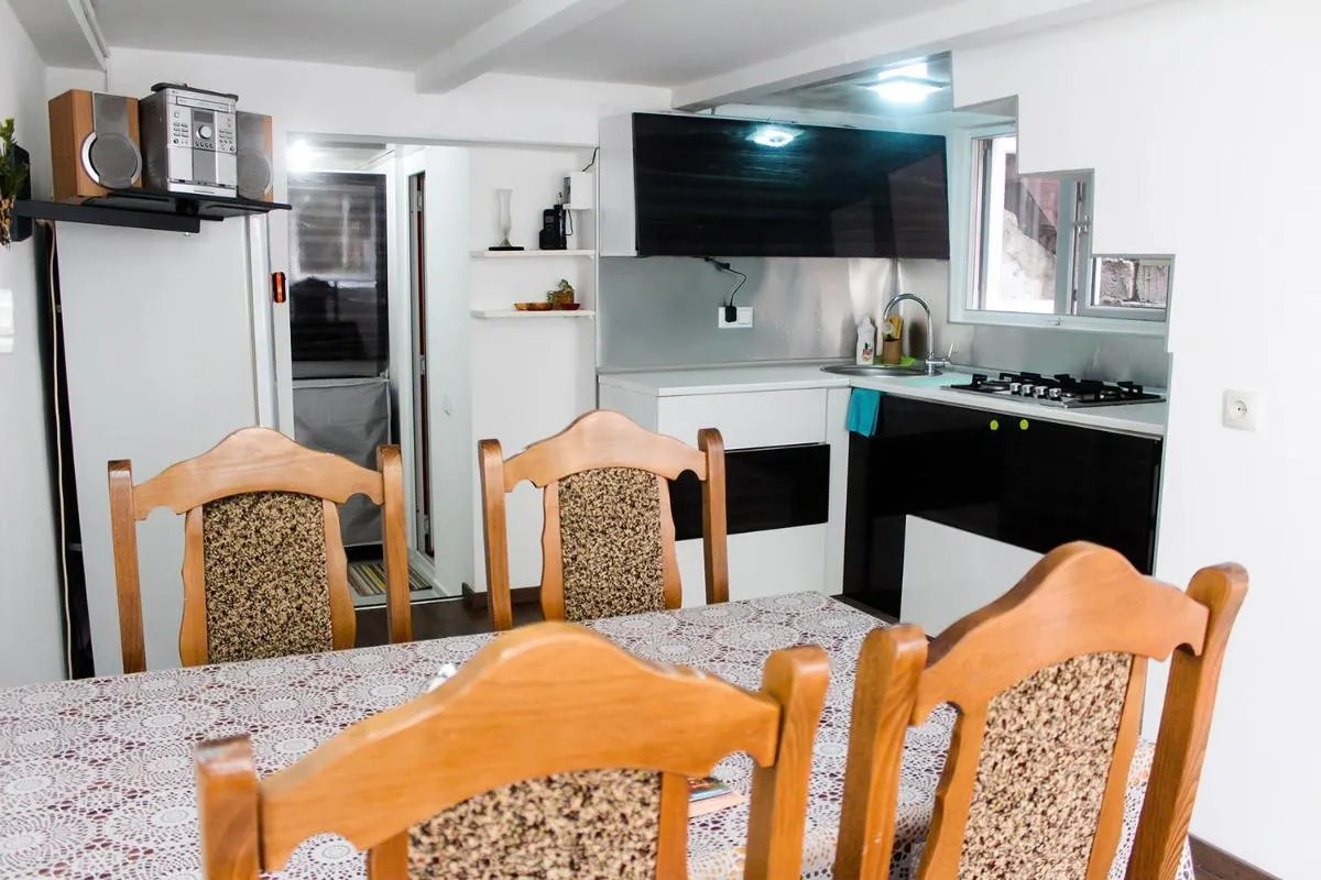 Image 3 of Apartment Liko