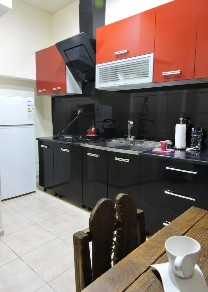 Image 4 of Apartment at sunny yard