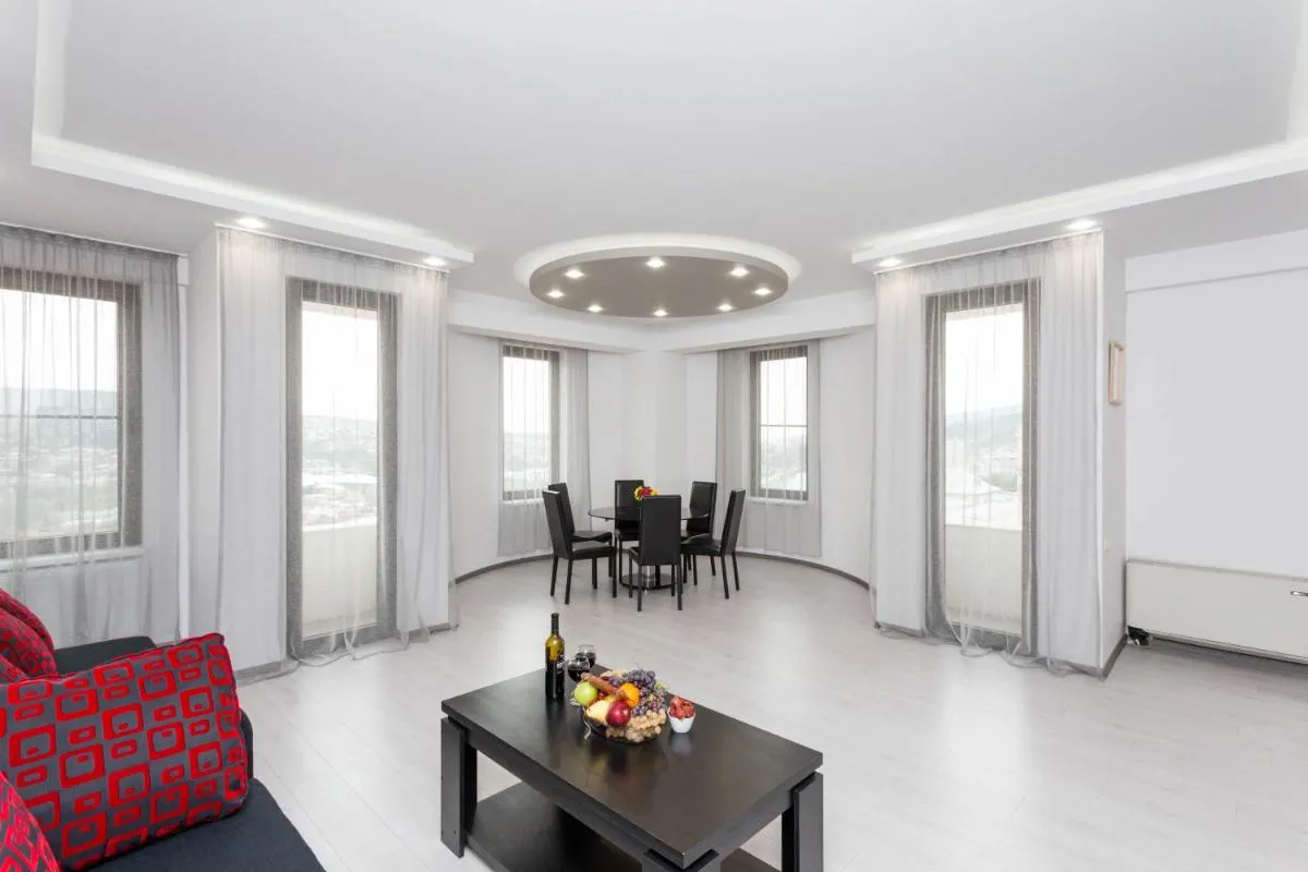 Image 5 of Apartment in downtown