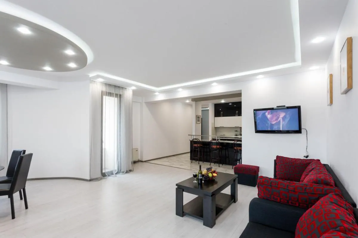 Image 2 of Apartment in downtown