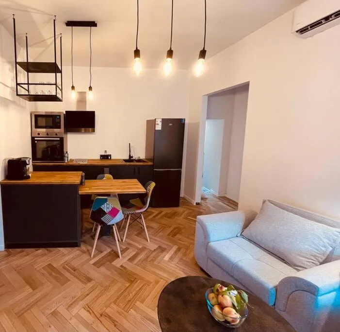 Image 2 of Apartment on Dzmebi Kakabadzeebi Street