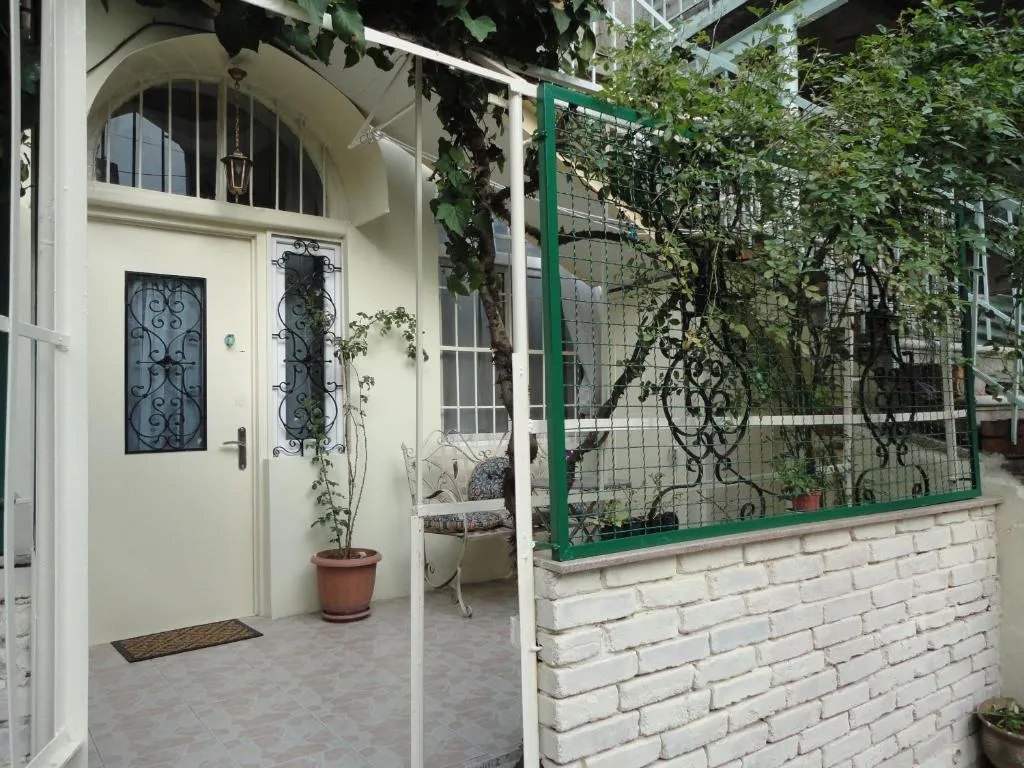 Image of Art House Petunia