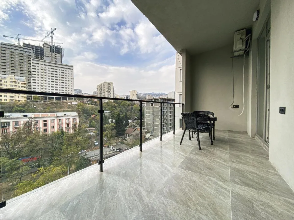 Image 1 of Avilion Apartments Got 17 1