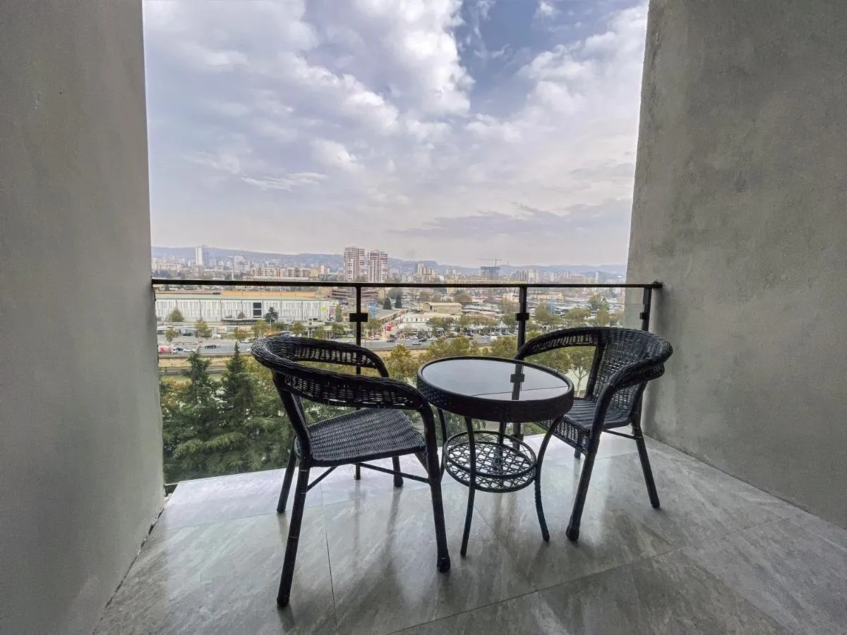 Image 1 of Avilion Apartments Got 17 3