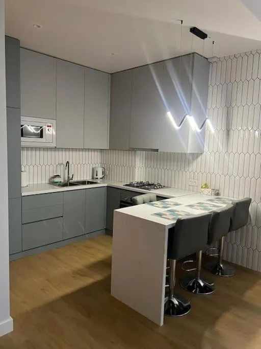 Image 4 of Beautiful flat