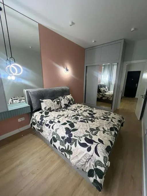 Image 6 of Beautiful flat