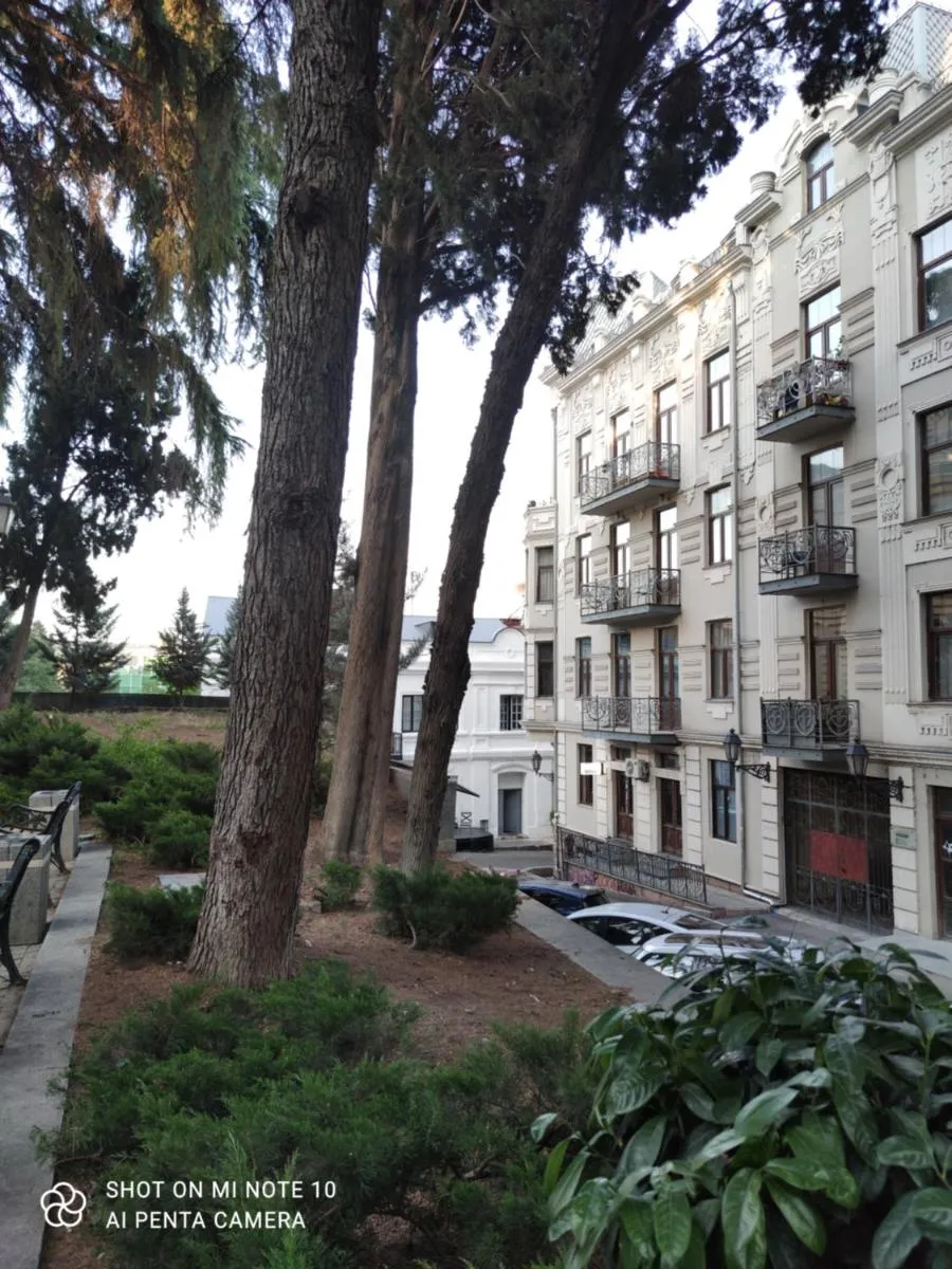Image 5 of Best Apartment in city heart