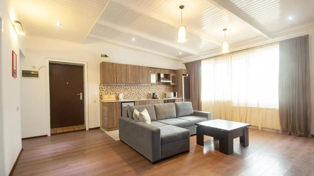 Image 2 of Big Terrace apartment on Liberty Square