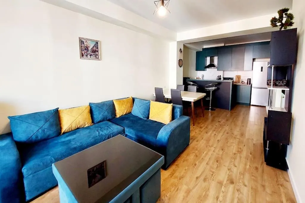 Image 2 of Brand new 1 BR apartment in Ortachala, Old City