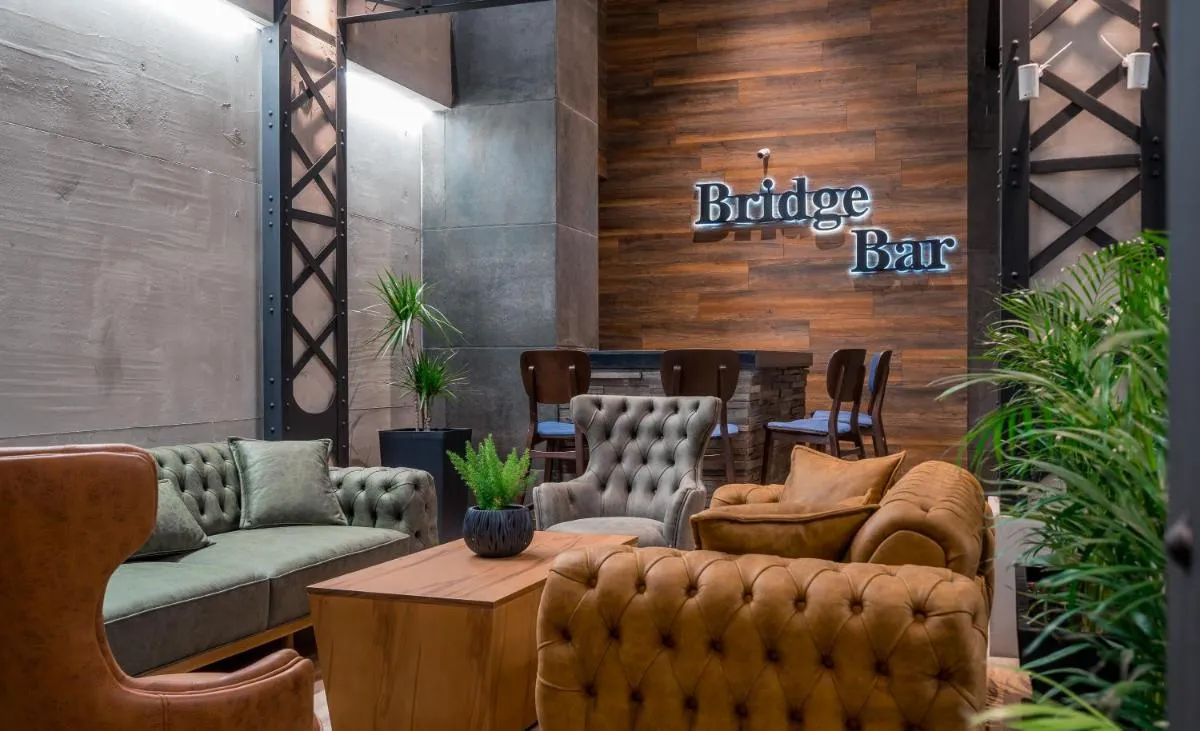 Image of Bridge Hotel