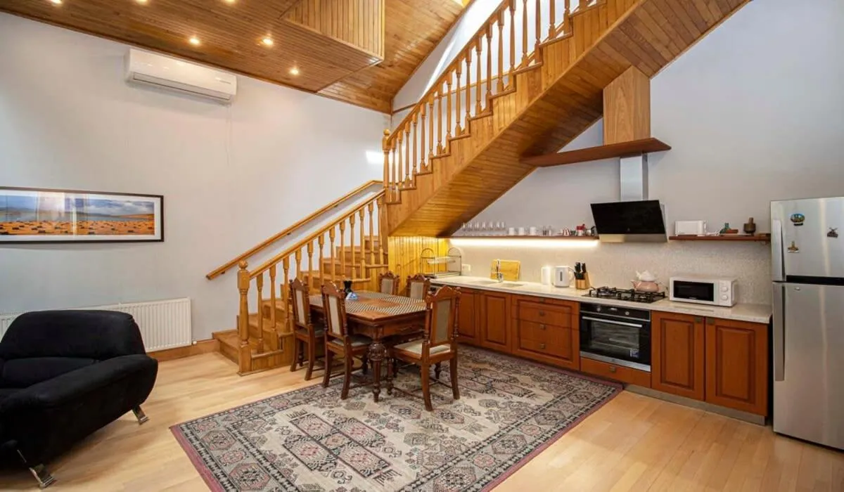 Image of Central 4BR Apt for Groups & Families – By Wehost
