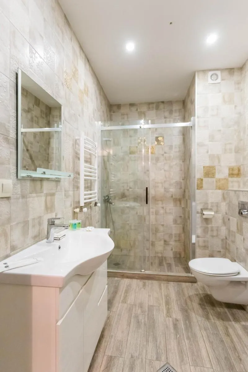 Image 6 of Central Comfort Place