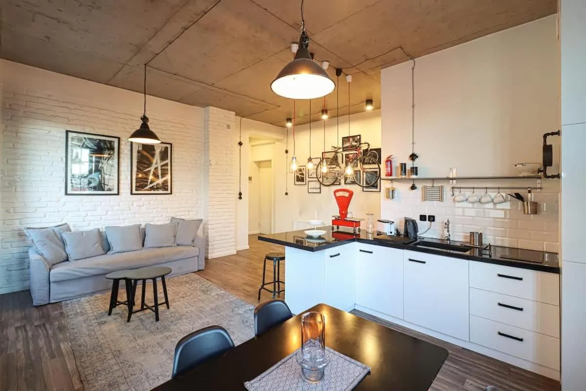 Image 3 of Chic Abanotubani Apt – By Wehost
