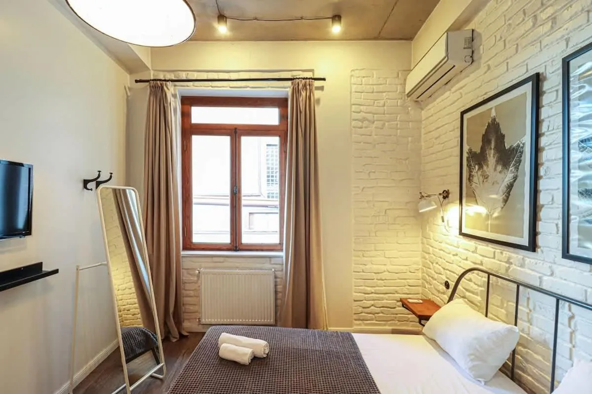 Image 4 of Chic Abanotubani Apt – By Wehost