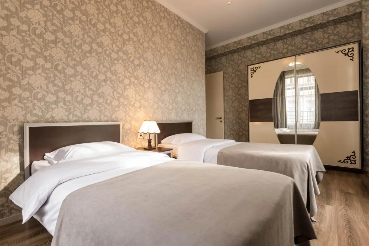 Image 5 of City Center Luxe Apartment