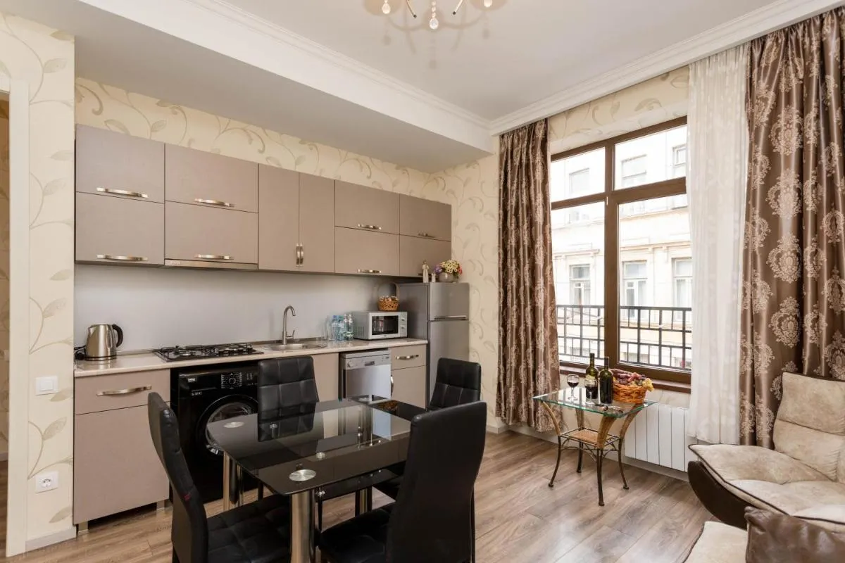 Image 2 of City Center Luxe Apartment