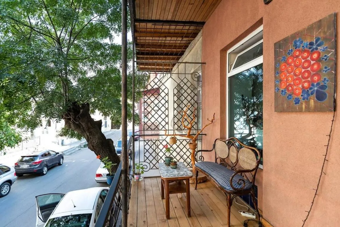 Image of Colorful apt w a furnished terrace 2 min from Rustaveli avenue
