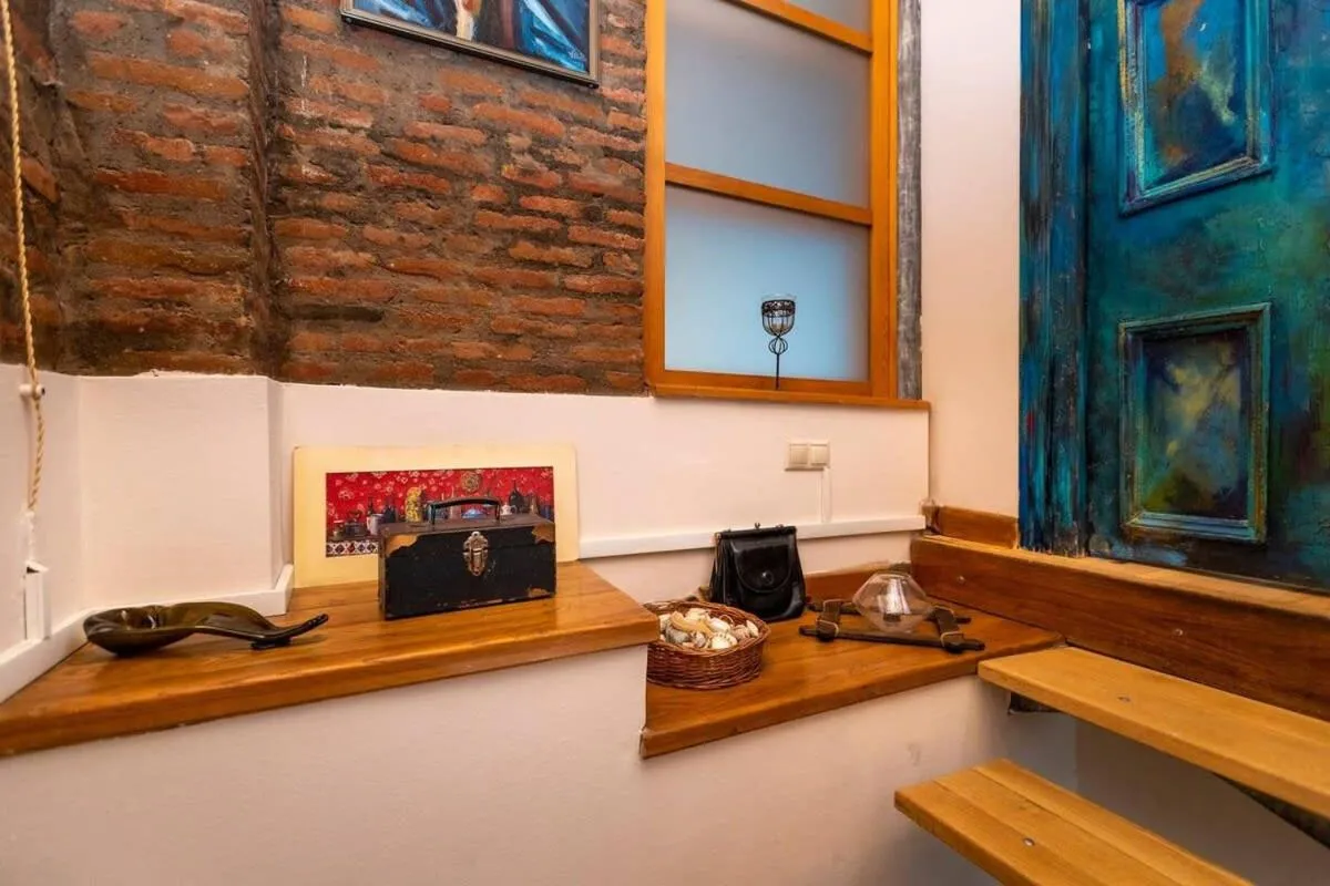 Image 2 of Colorful apt w a furnished terrace 2 min from Rustaveli avenue