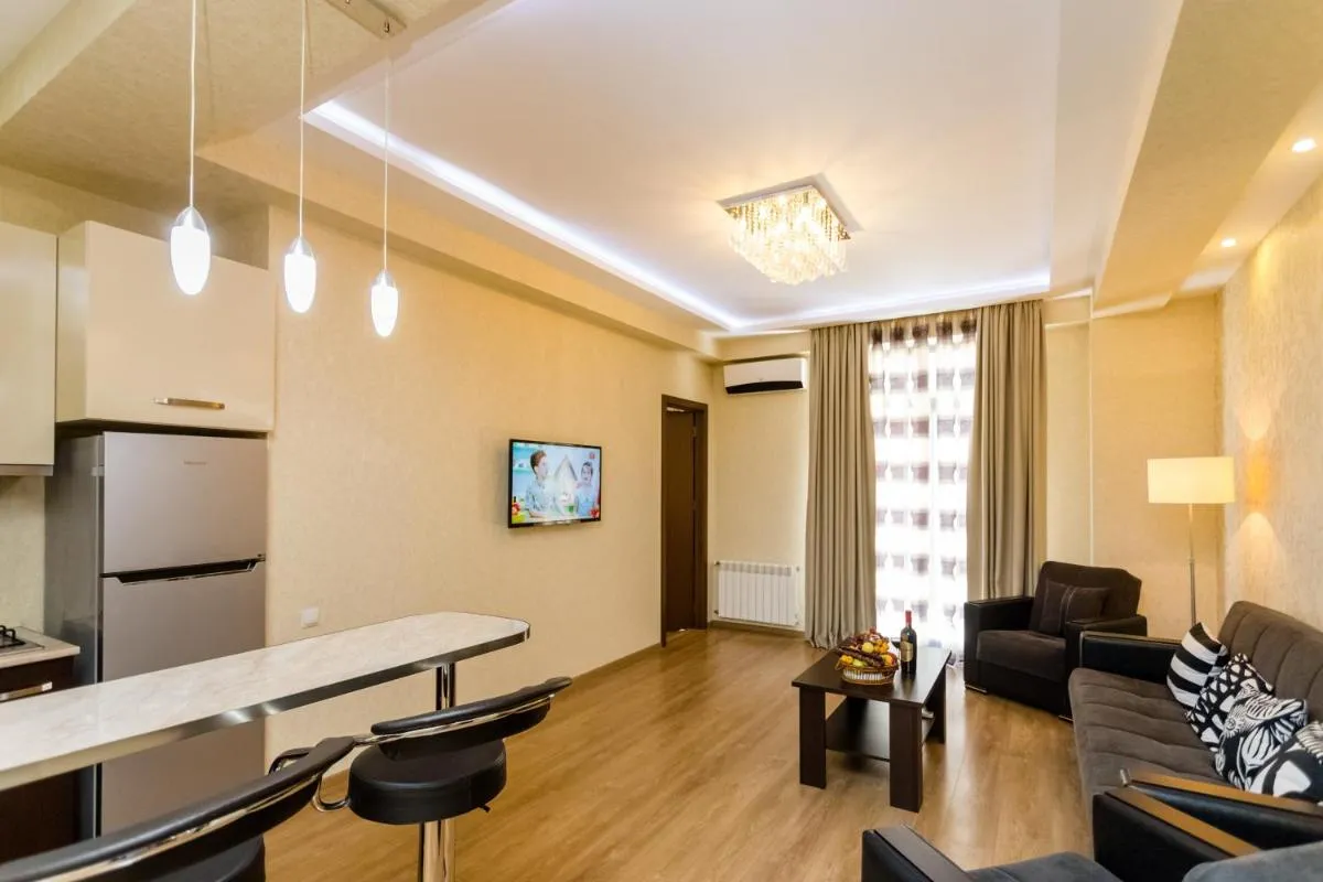 Image 5 of Comfy Home l