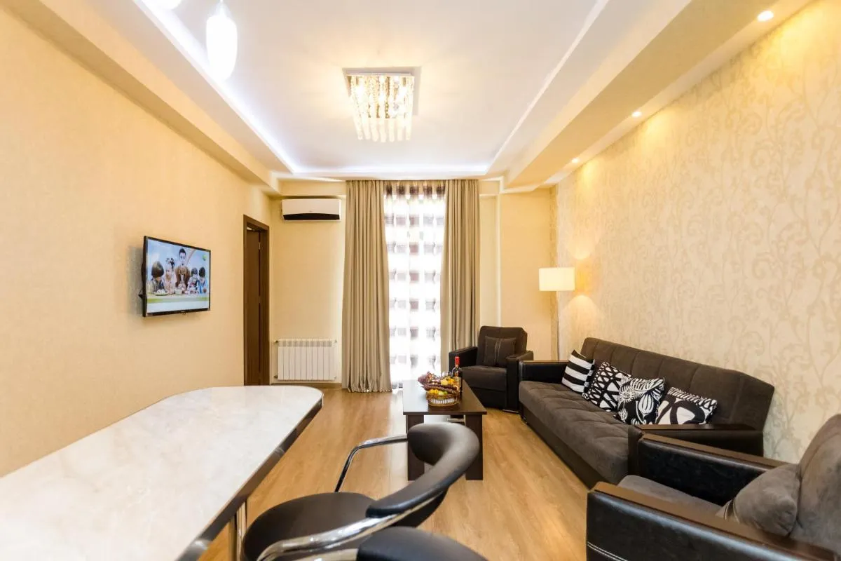 Image 4 of Comfy Home l