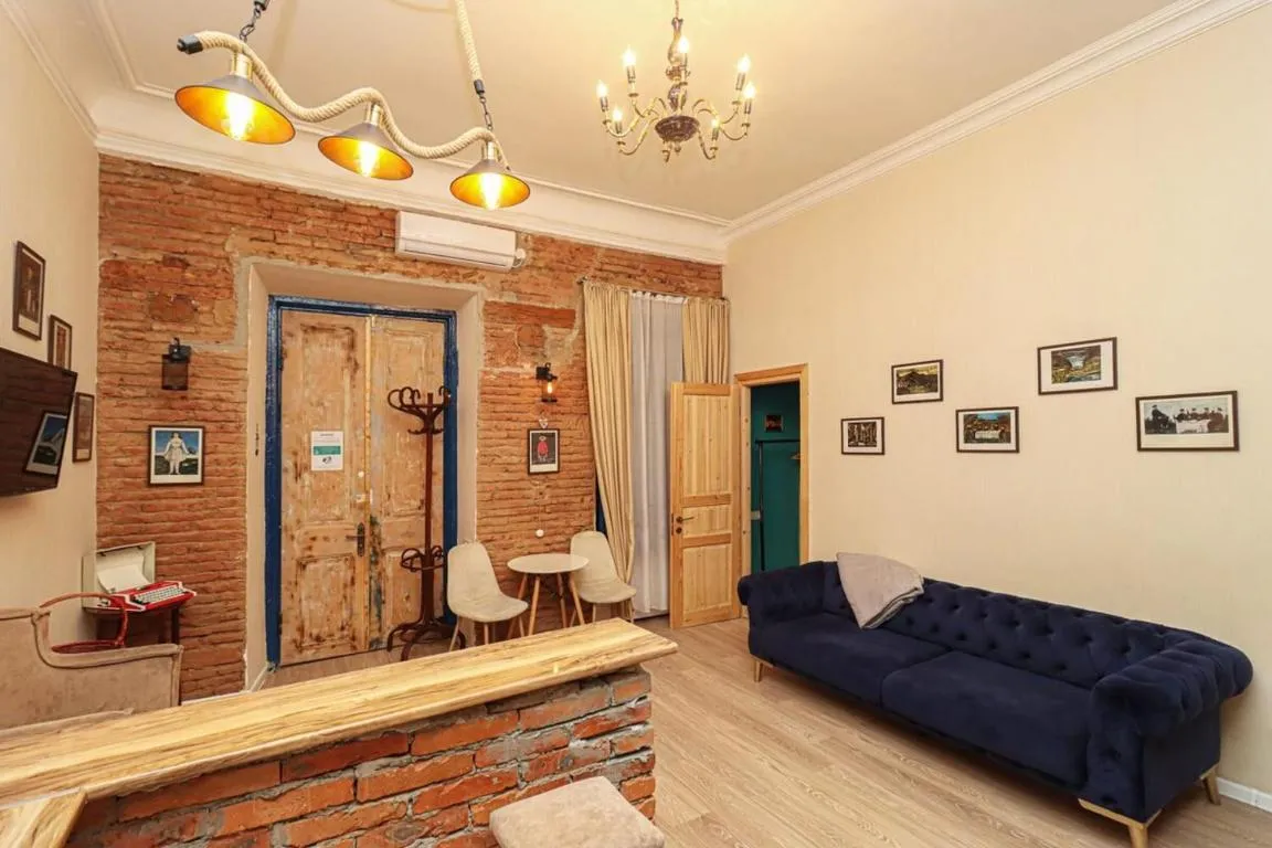 Image of Cozy 1BR Apartment Near Fabrica