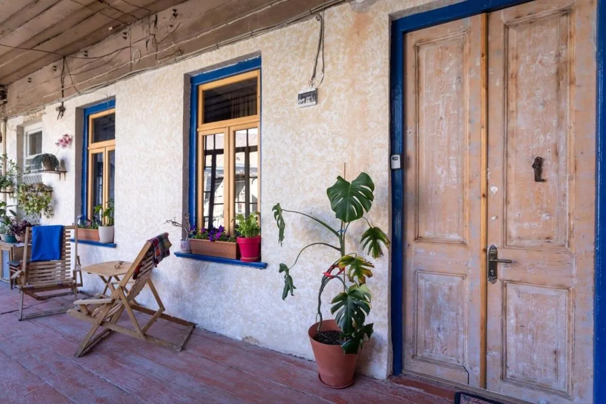 Image 5 of Cozy 1BR Apartment Near Fabrica