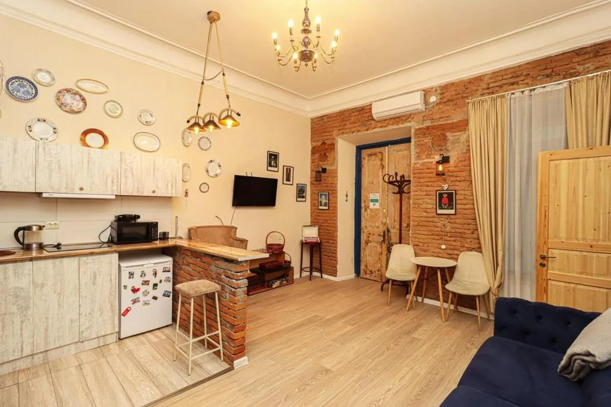Image 4 of Cozy 1BR Apartment Near Fabrica