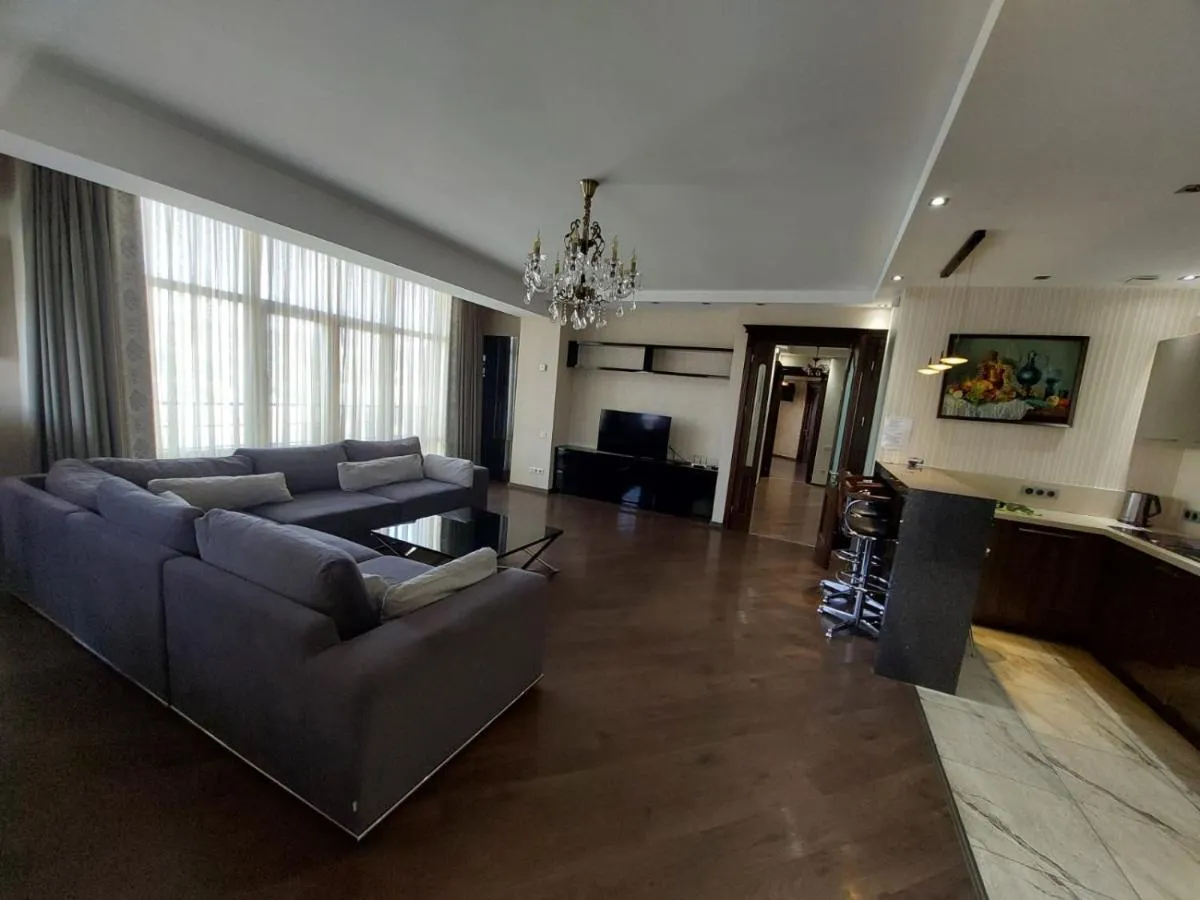 Image 4 of Cozy 3Rooms apartment Avlabar Top