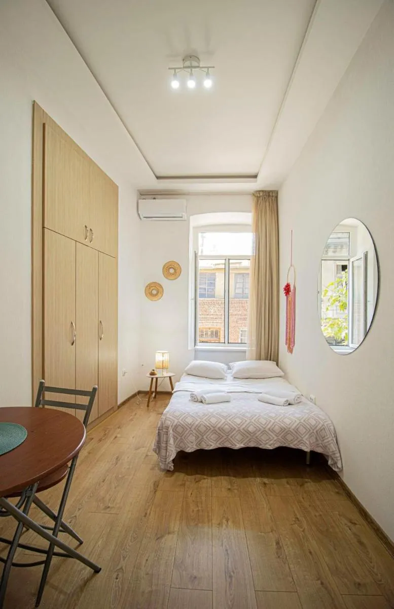 Image 3 of Cozy Studio Apartment In the Center – By Wehost