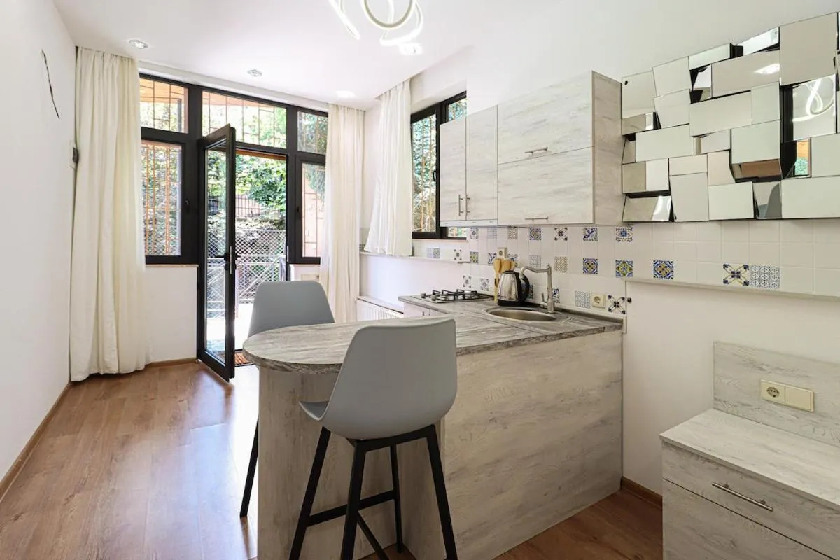 Image 6 of Cozy Studio with balcony near Rustaveli By Wehost