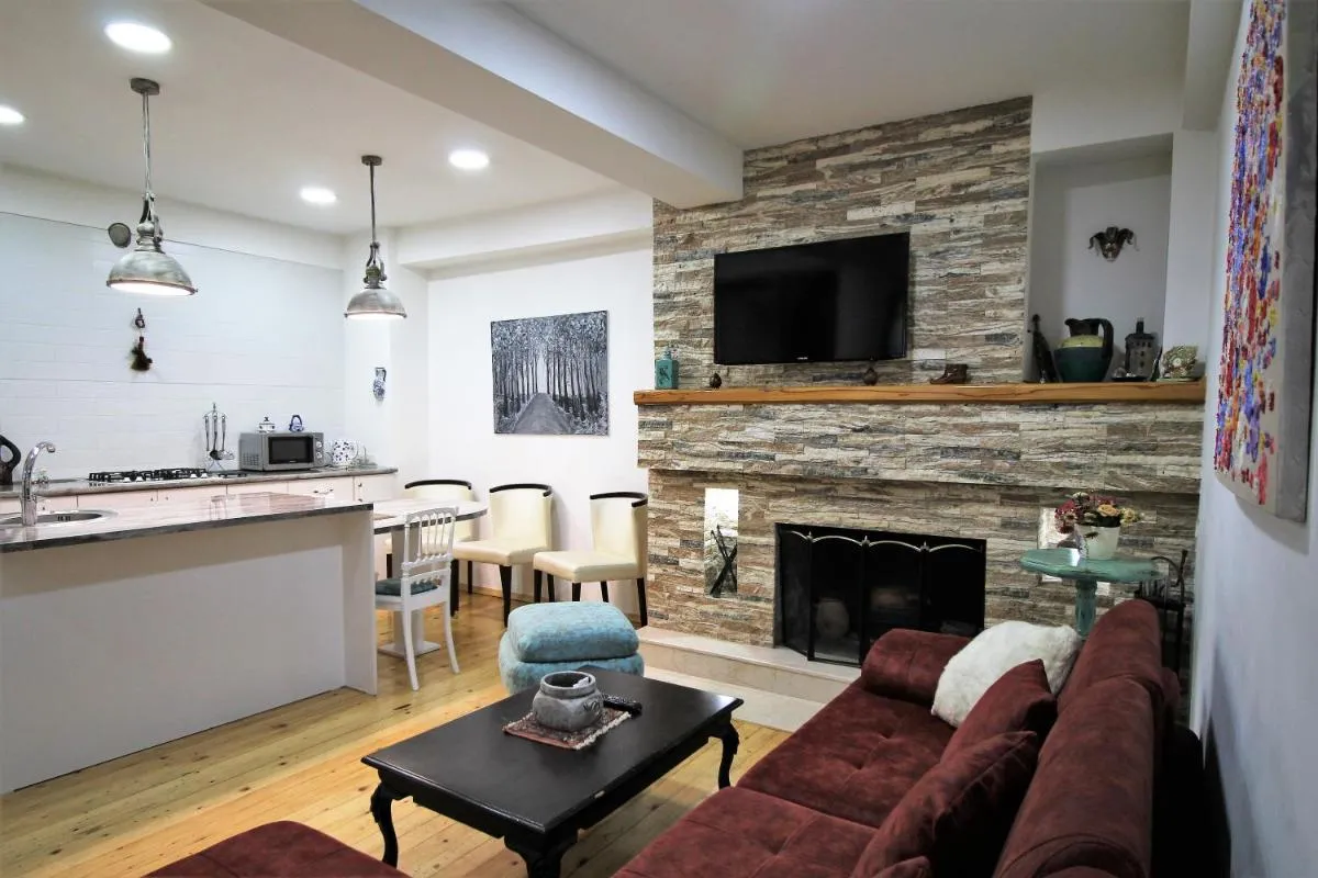 Image 3 of Duplex Opera 2