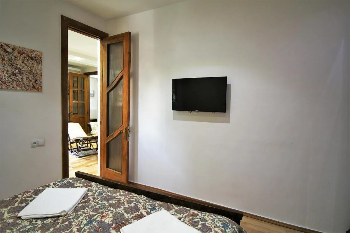 Image 4 of Duplex Opera 2