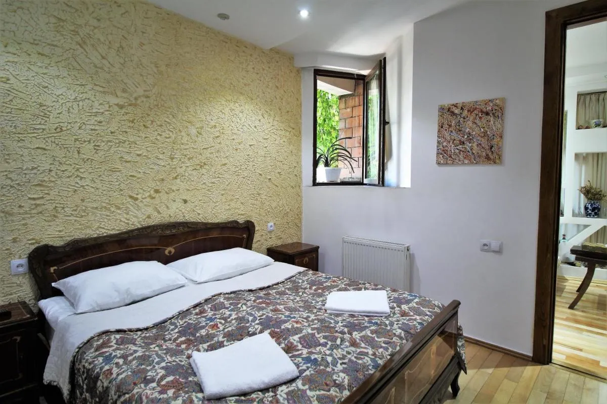Image 1 of Duplex Opera 2