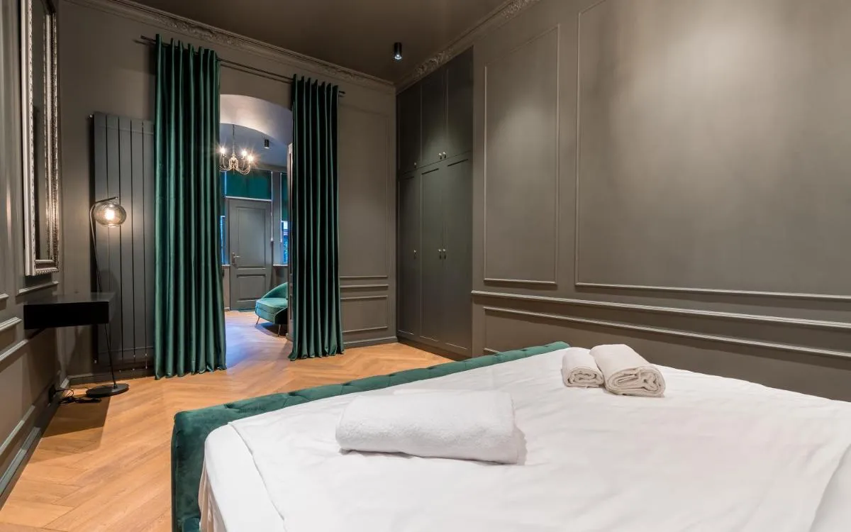 Image 1 of Emerald deluxe apartment – City Center