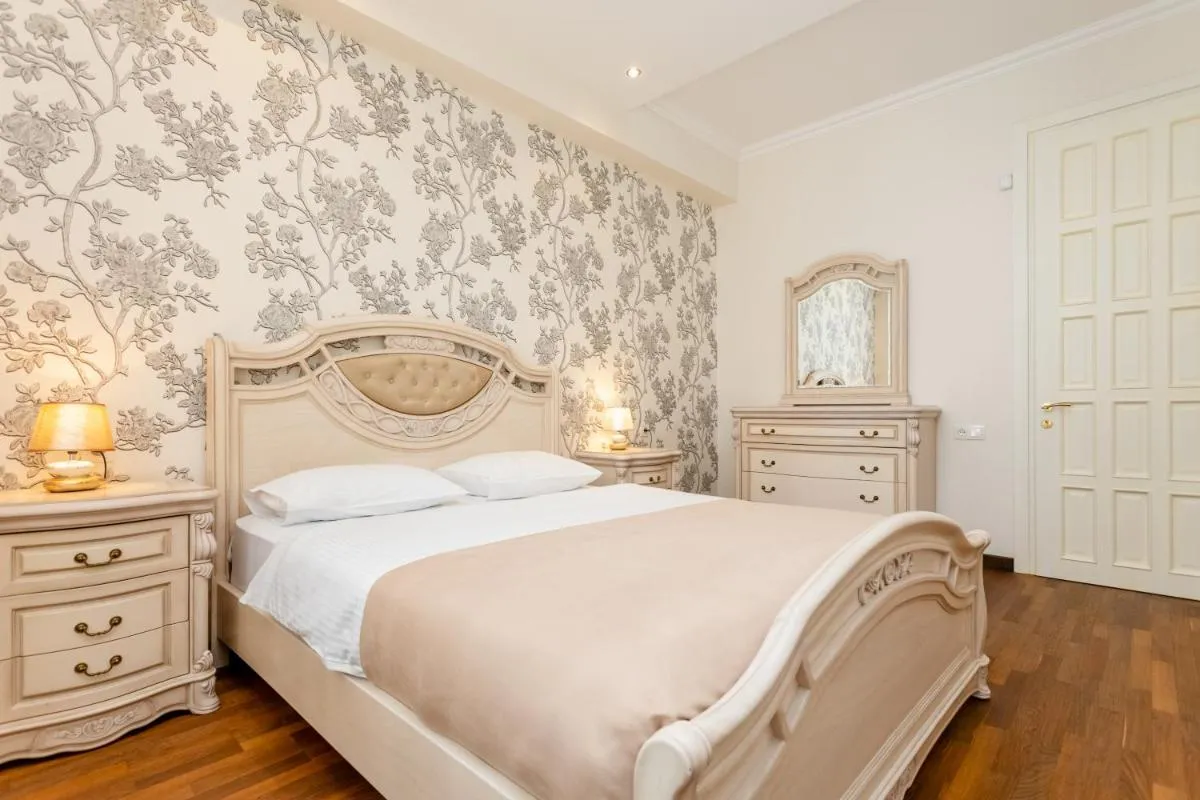 Image 5 of Fabulous Apartment on Rustaveli Avenue
