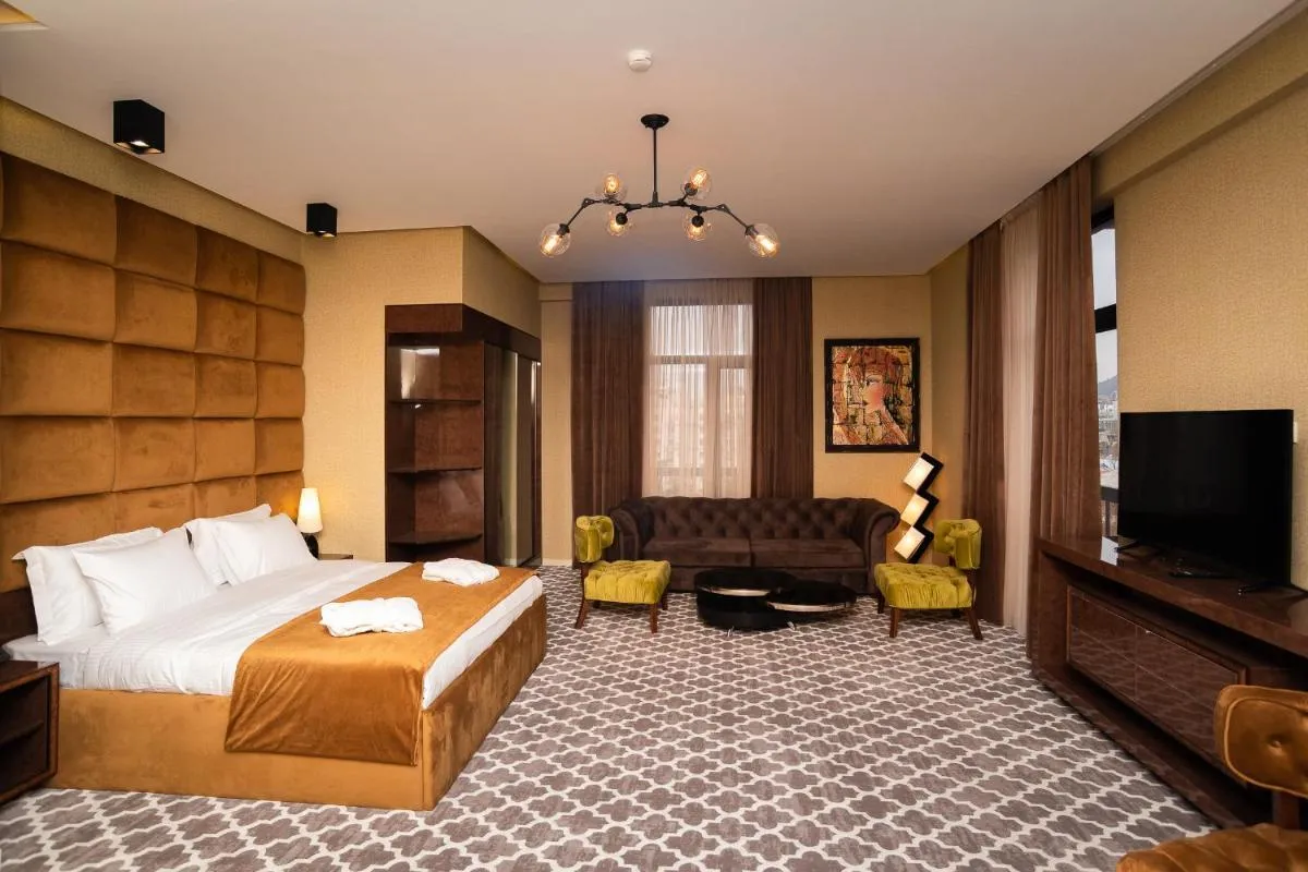Image 4 of Gallery Art Hotel