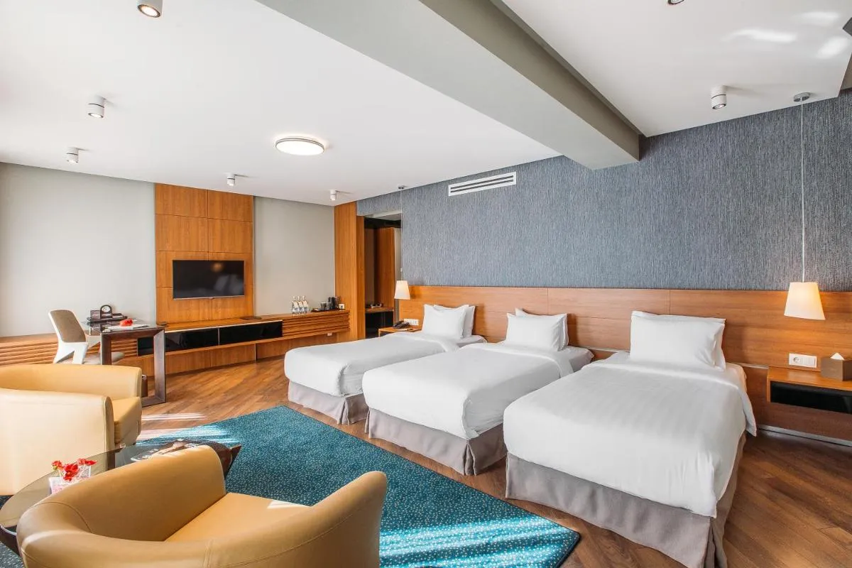 Image 4 of Golden Palace Hotel