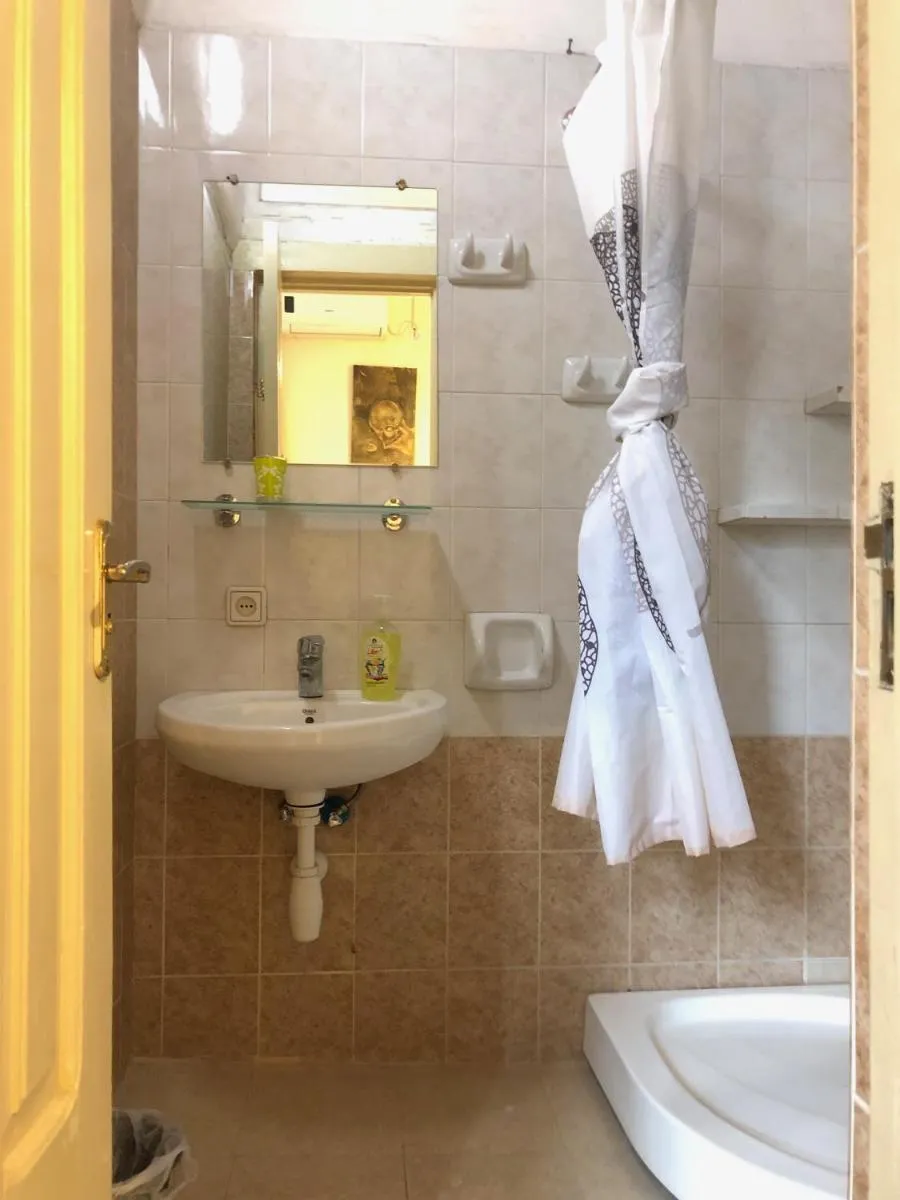Image 4 of Gutsa Artists Mini-Hotel